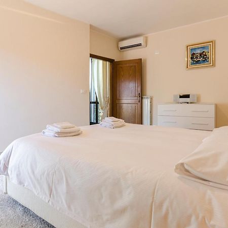 Begatto Apartment, Nel Cuore Del Centro Storico Болонья Экстерьер фото